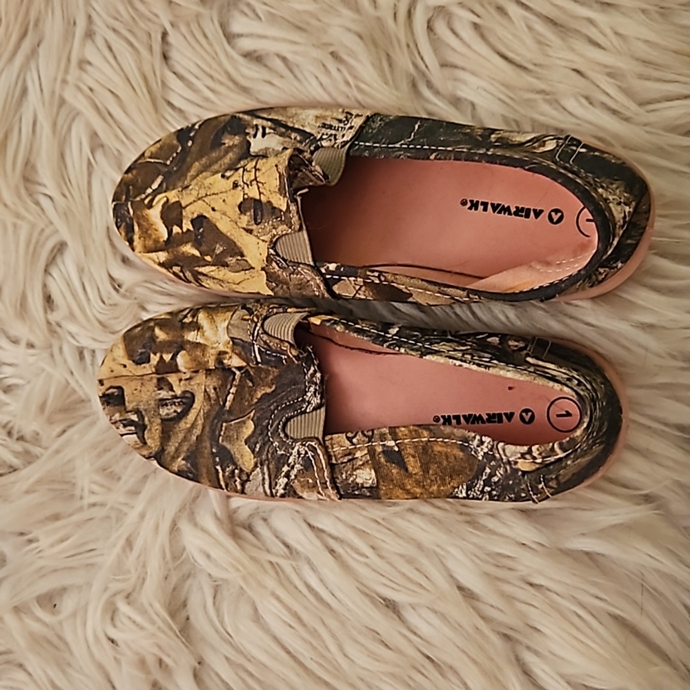 Airwalk Camo & Pink Slip-On Shoes | Kids Size 1 - Picture 7 of 7